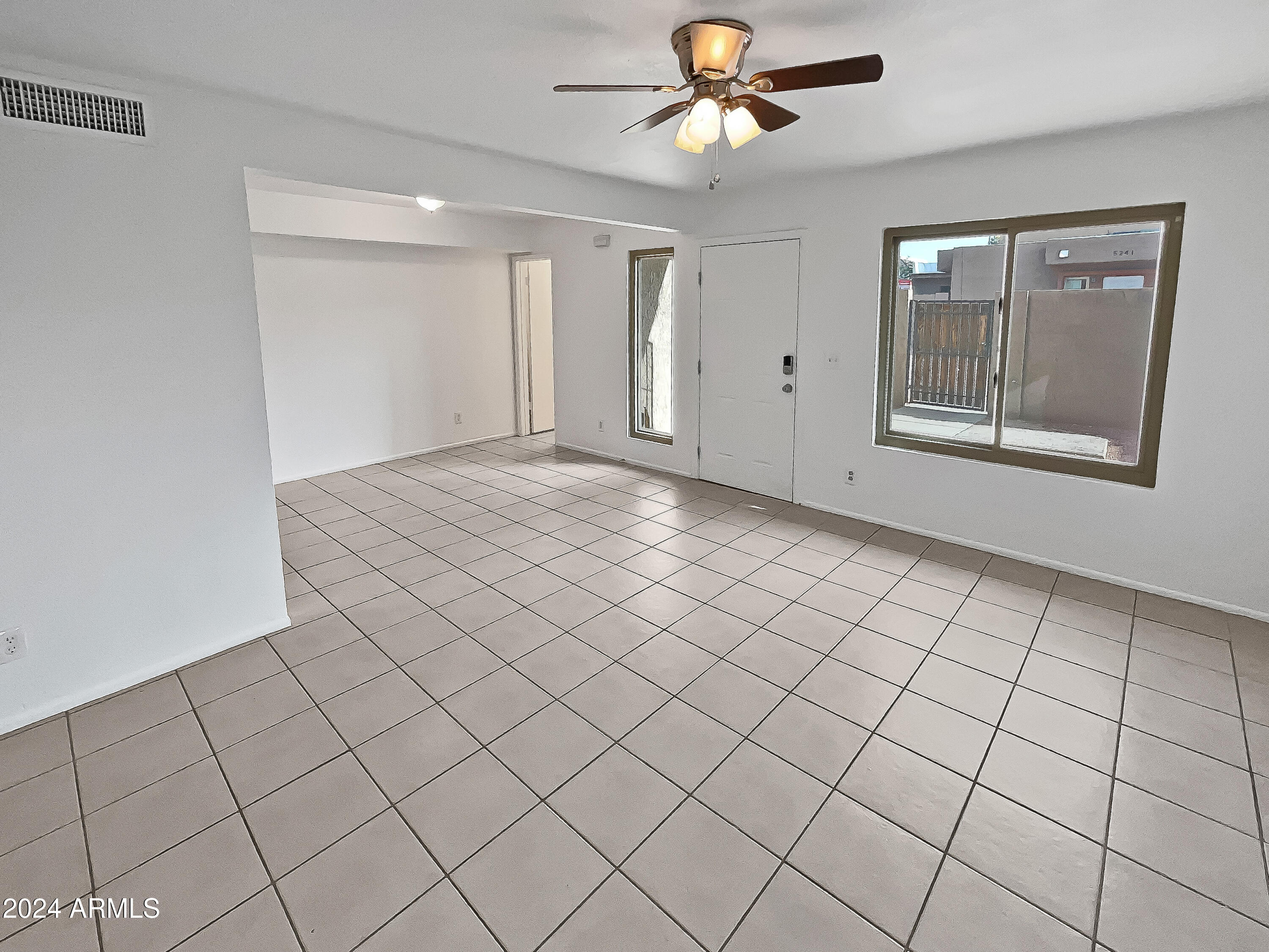1433 N 53RD Avenue