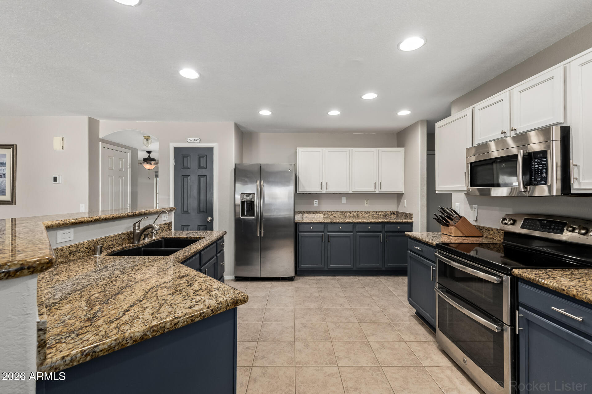 3102 W ZACHARY Drive