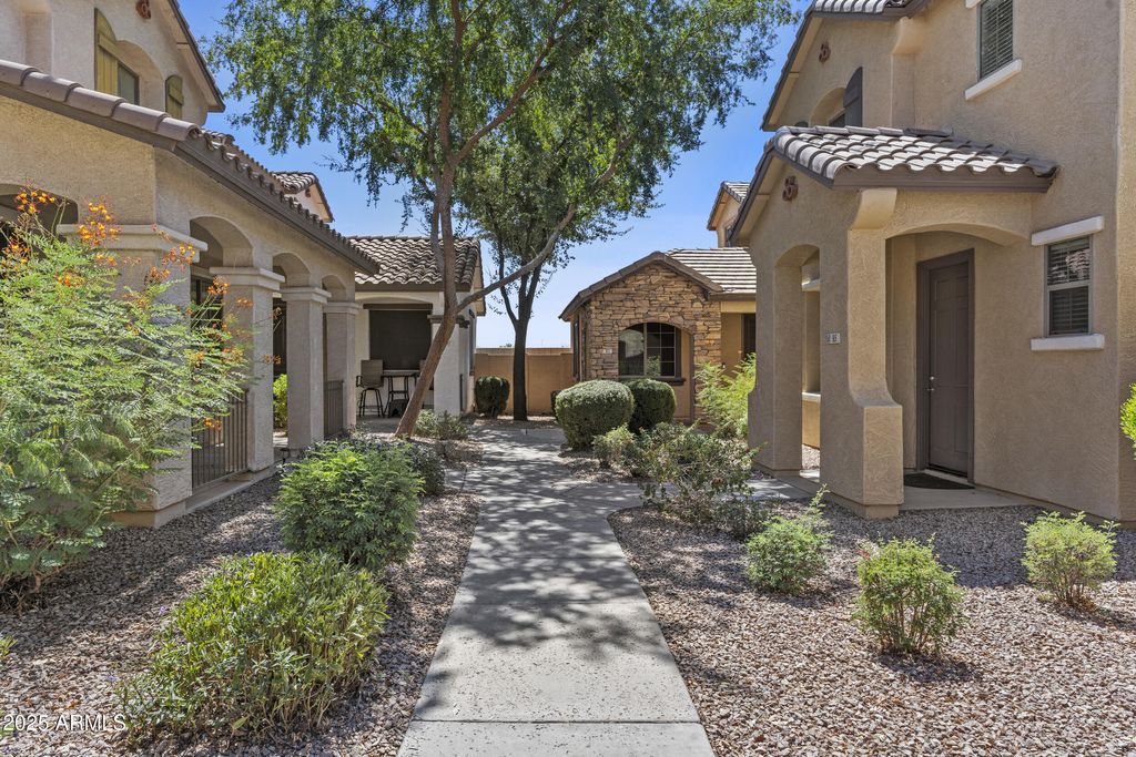 Photo of 85 E Palomino Drive, Gilbert, AZ 85296 (MLS # 6918020)