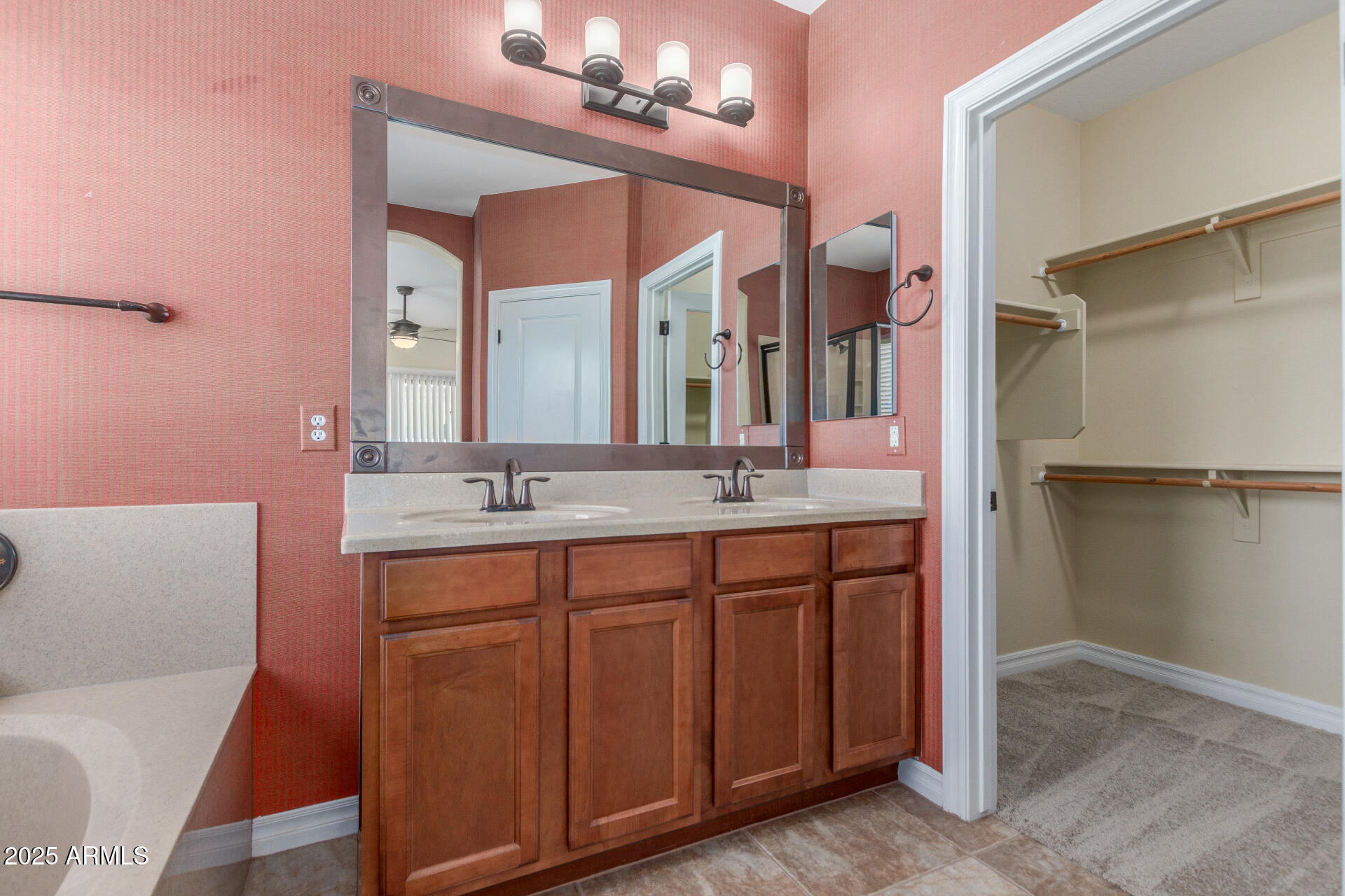 IRONWOOD CROSSING - UNIT 1 - Residential