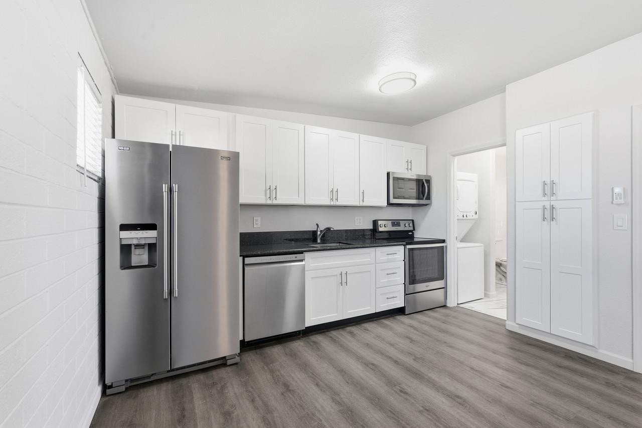 623 S Country Club Drive 15