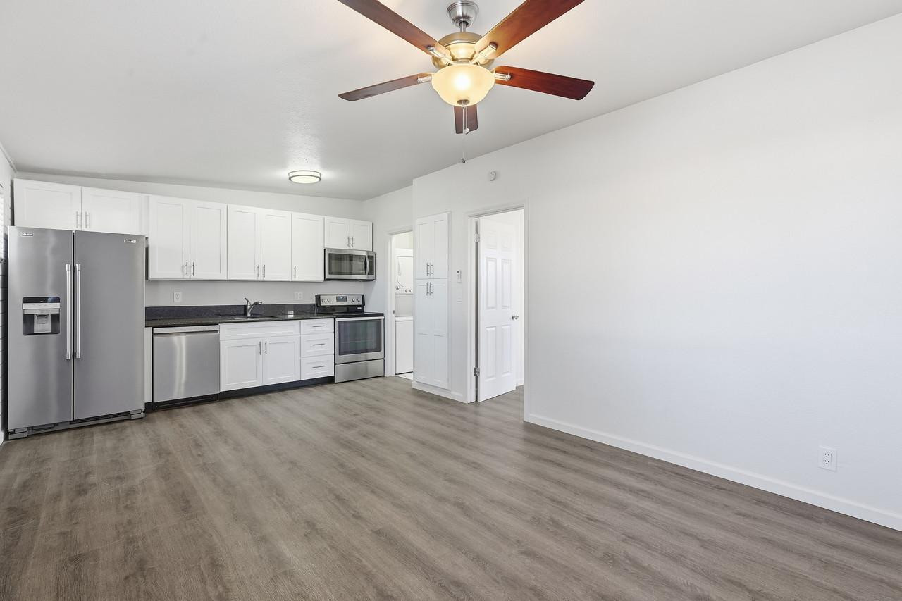 623 S Country Club Drive 15