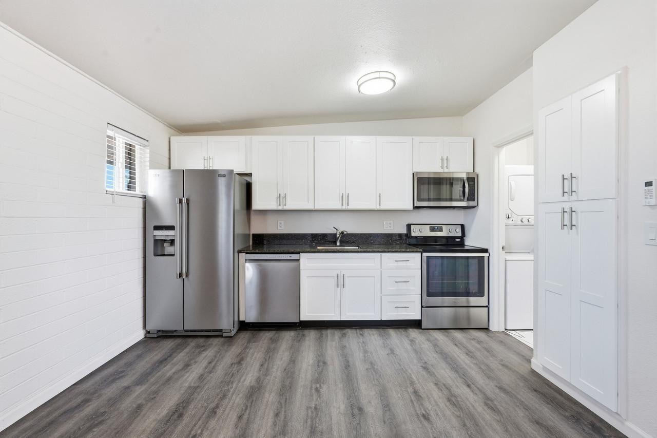 623 S Country Club Drive 15