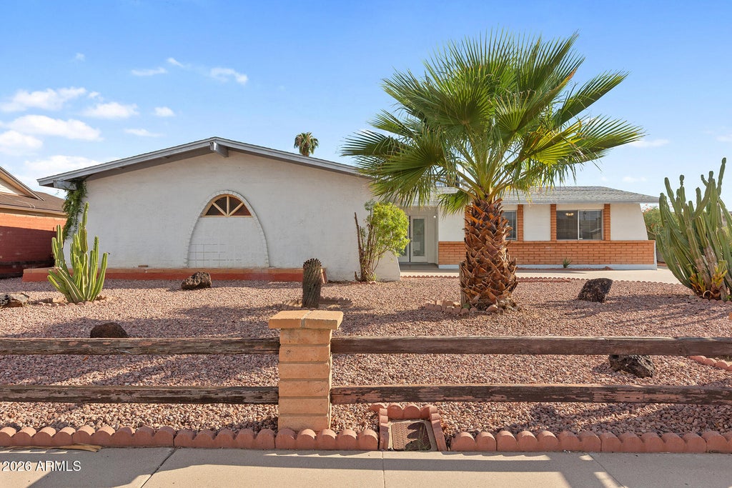 Photo of 4635 W Laurel Lane, Glendale, AZ 85304 (MLS # 7084505)
