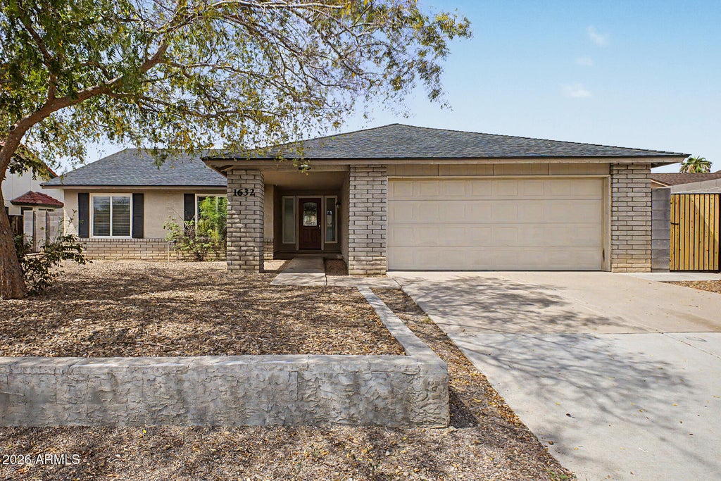 Photo of 1632 N Bullmoose Drive, Chandler, AZ 85224 (MLS # 7081133)