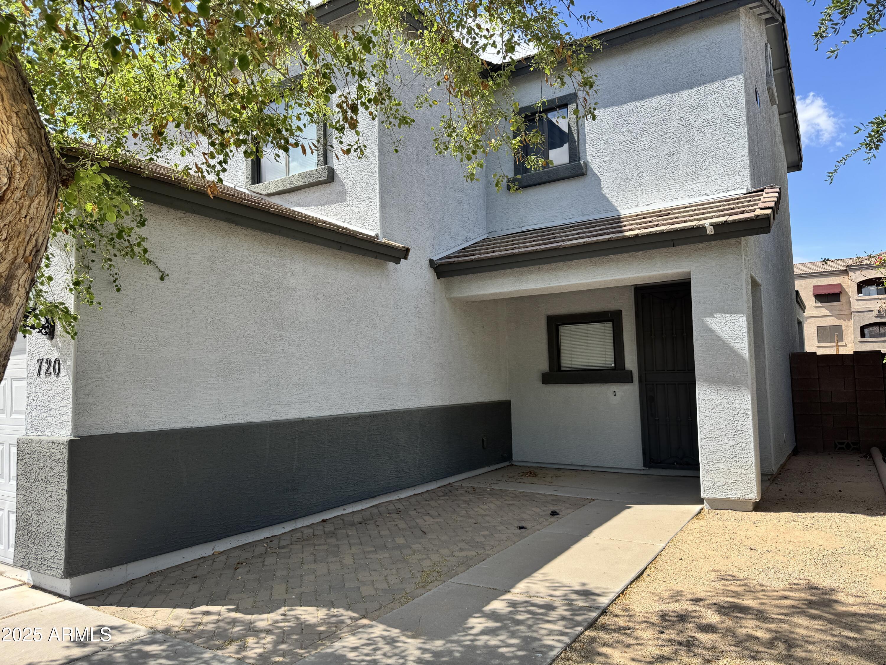 720 W LYDIA Lane