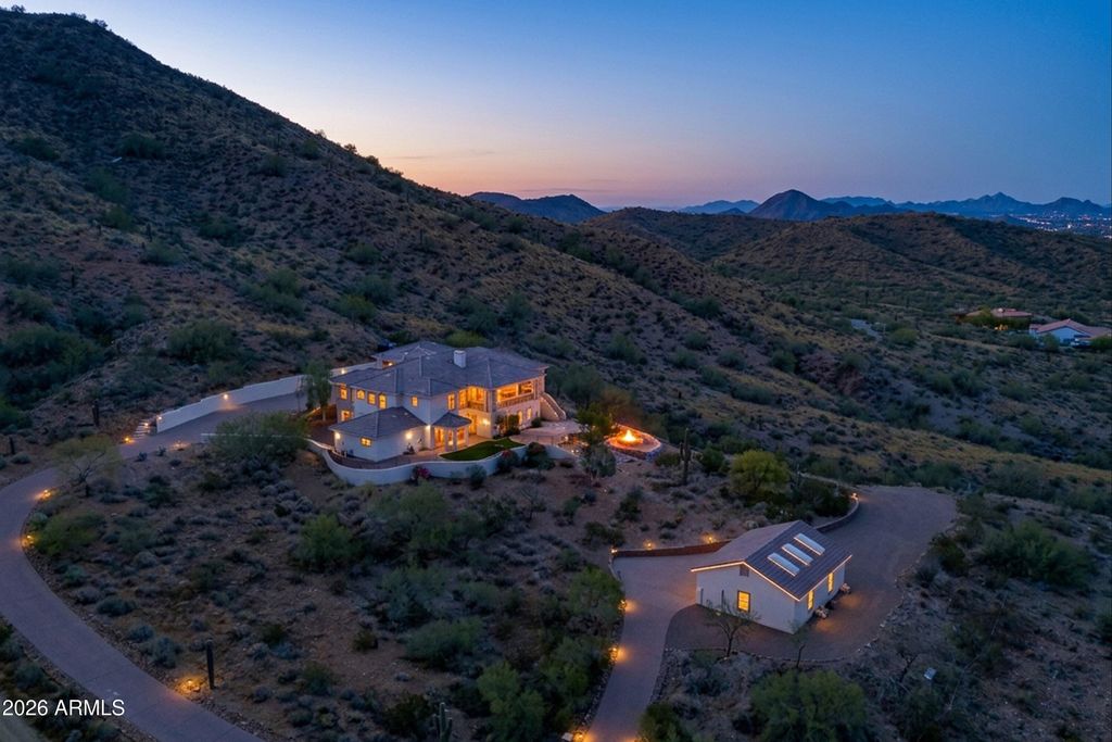 Photo of 619 E Briles Road, Phoenix, AZ 85085 (MLS # 7002402)