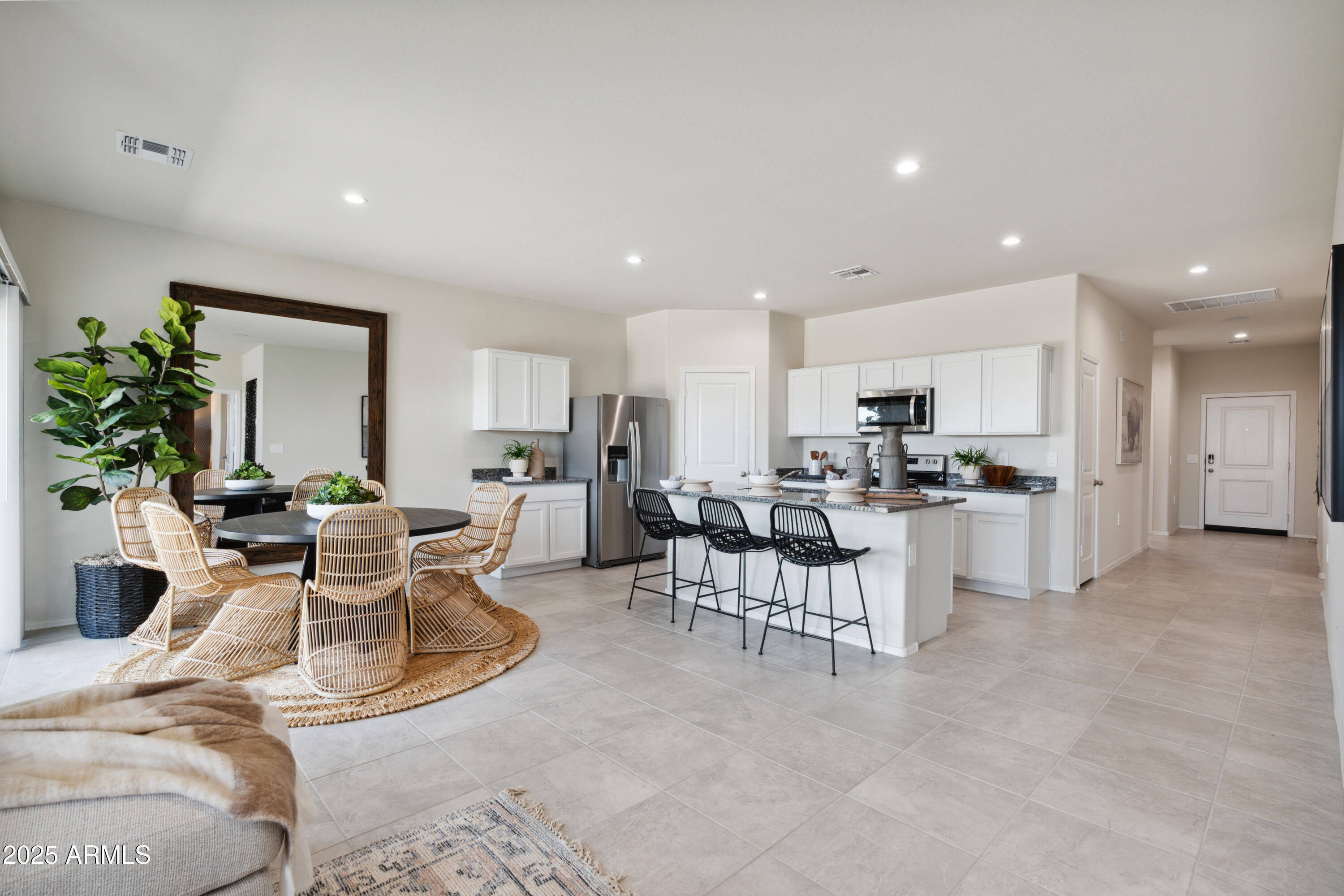 1342 W BEALEY Avenue