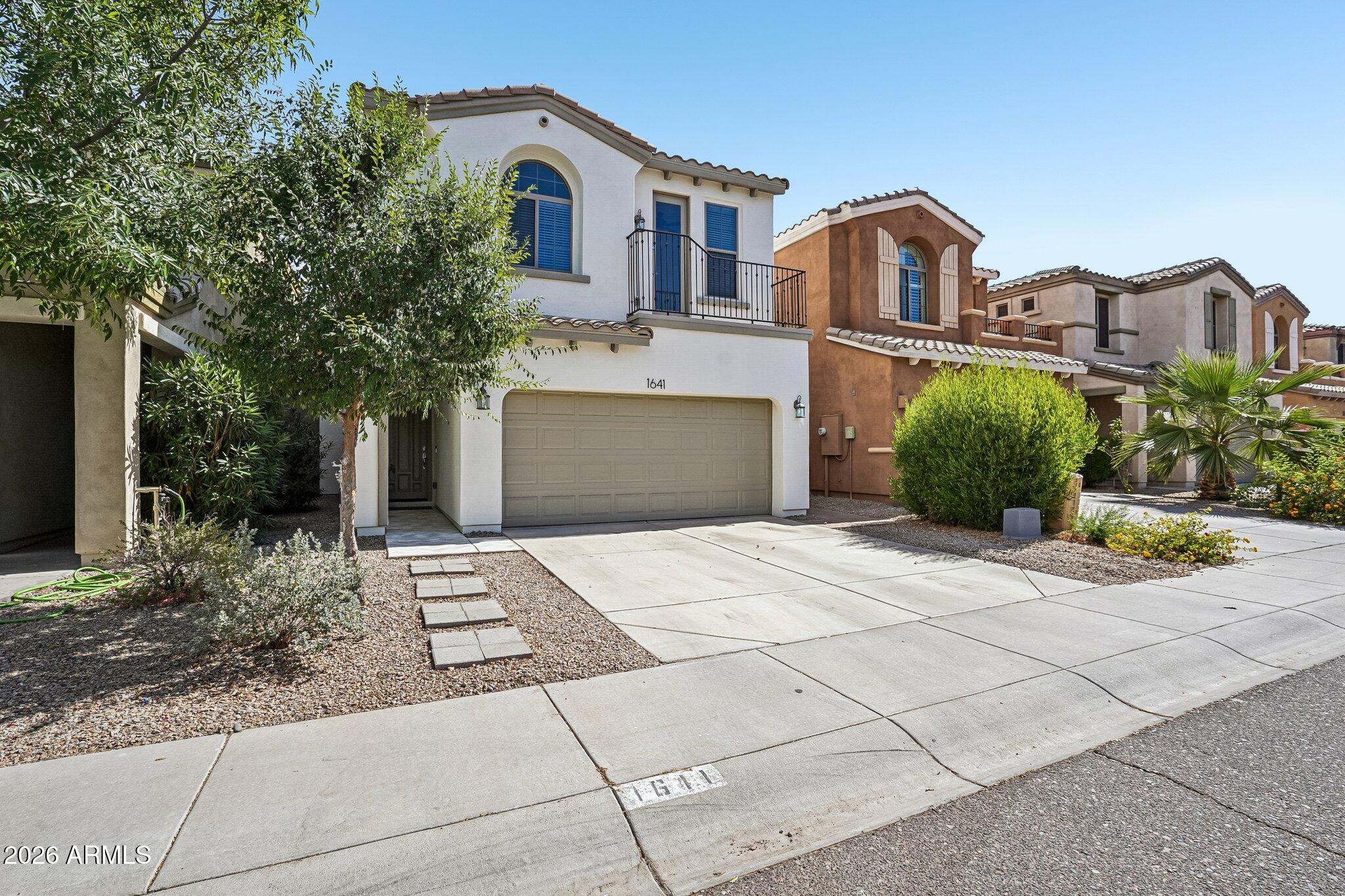 1641 W LACEWOOD Place
