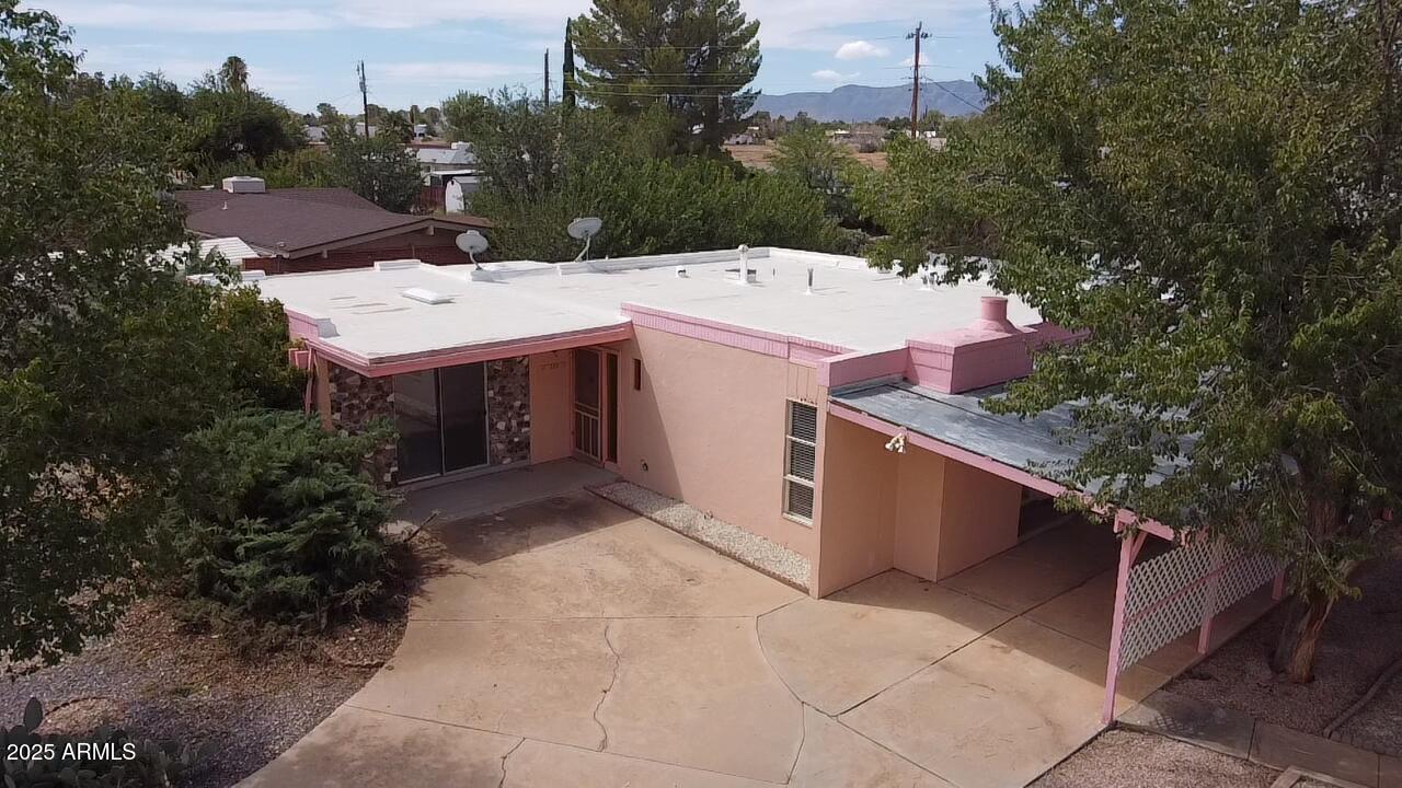 325 N FLYNN JANS Court