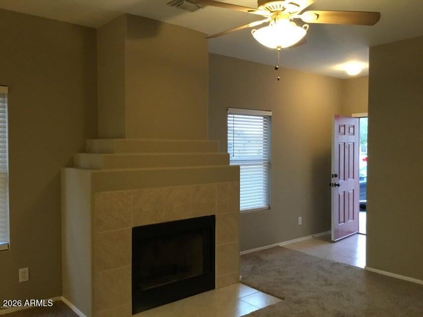 401 W ALOE Place