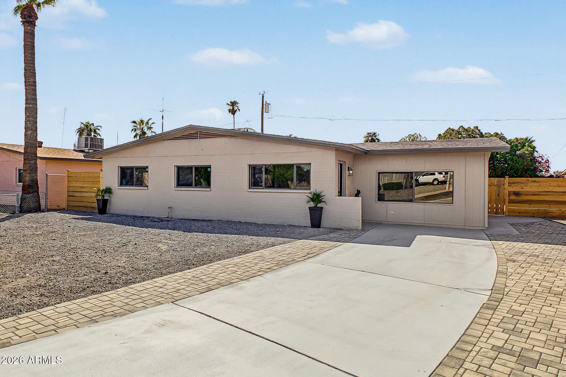 3230 W CORTEZ Avenue