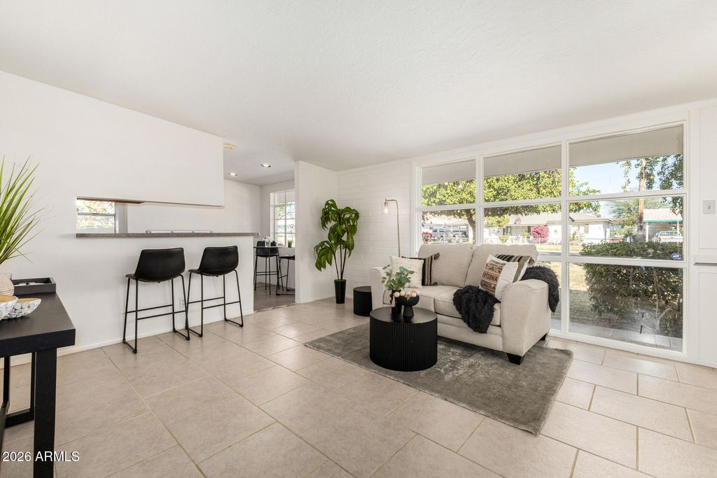 Photo of 2822 N 34th Street, Phoenix, AZ 85008 (MLS # 7001385)