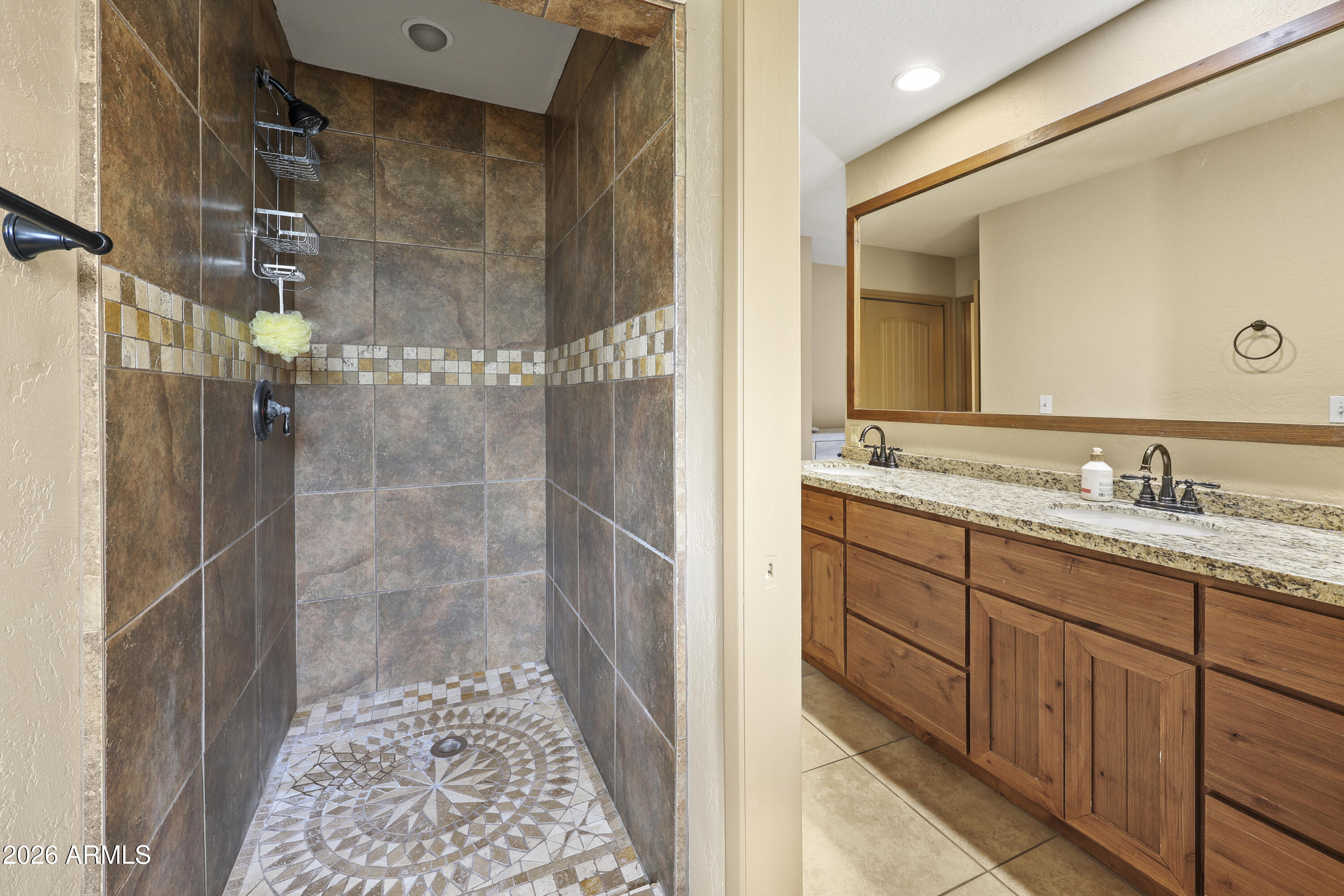 1890 W RODERICK Lane