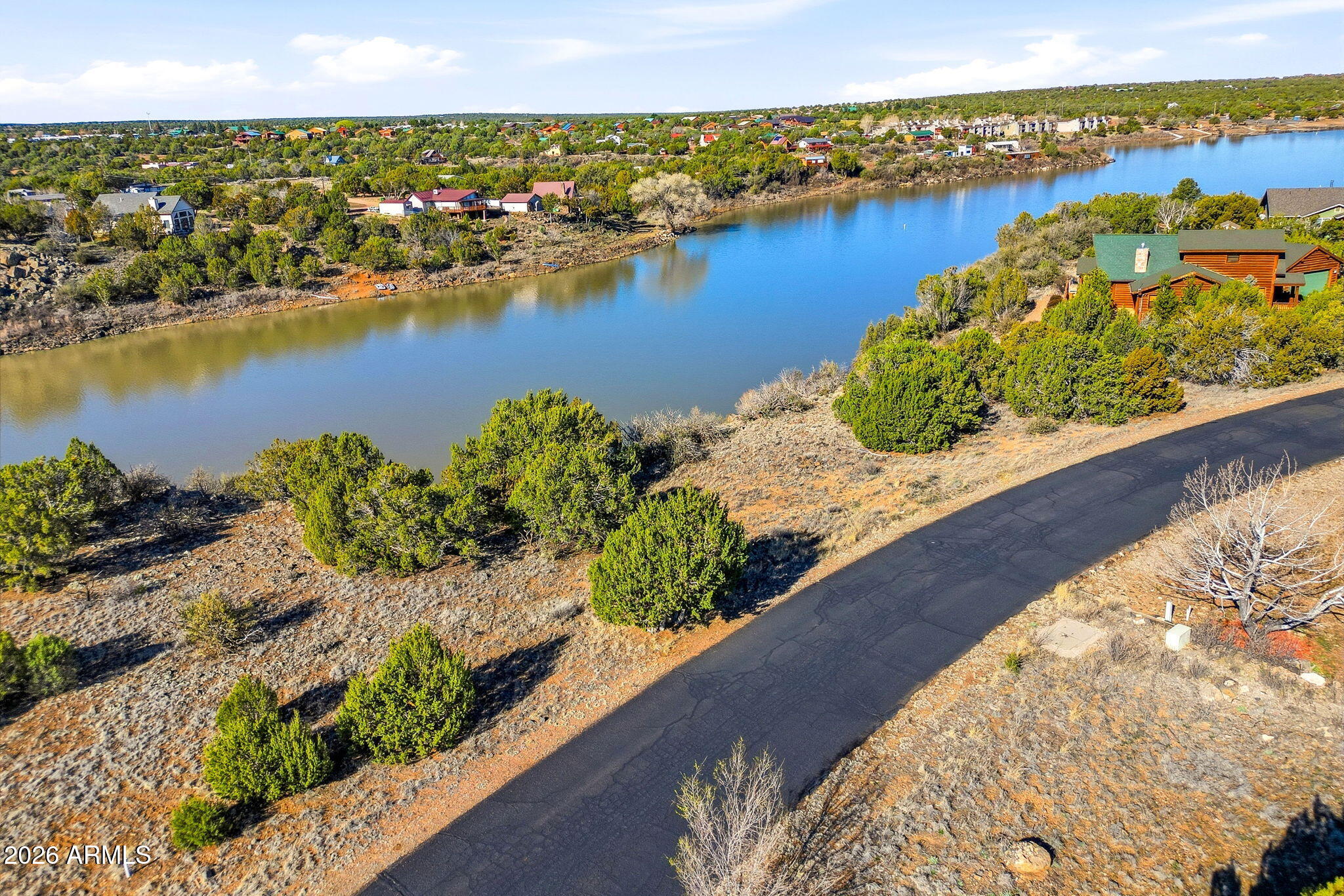 WHITE MOUNTAIN LAKES - Land