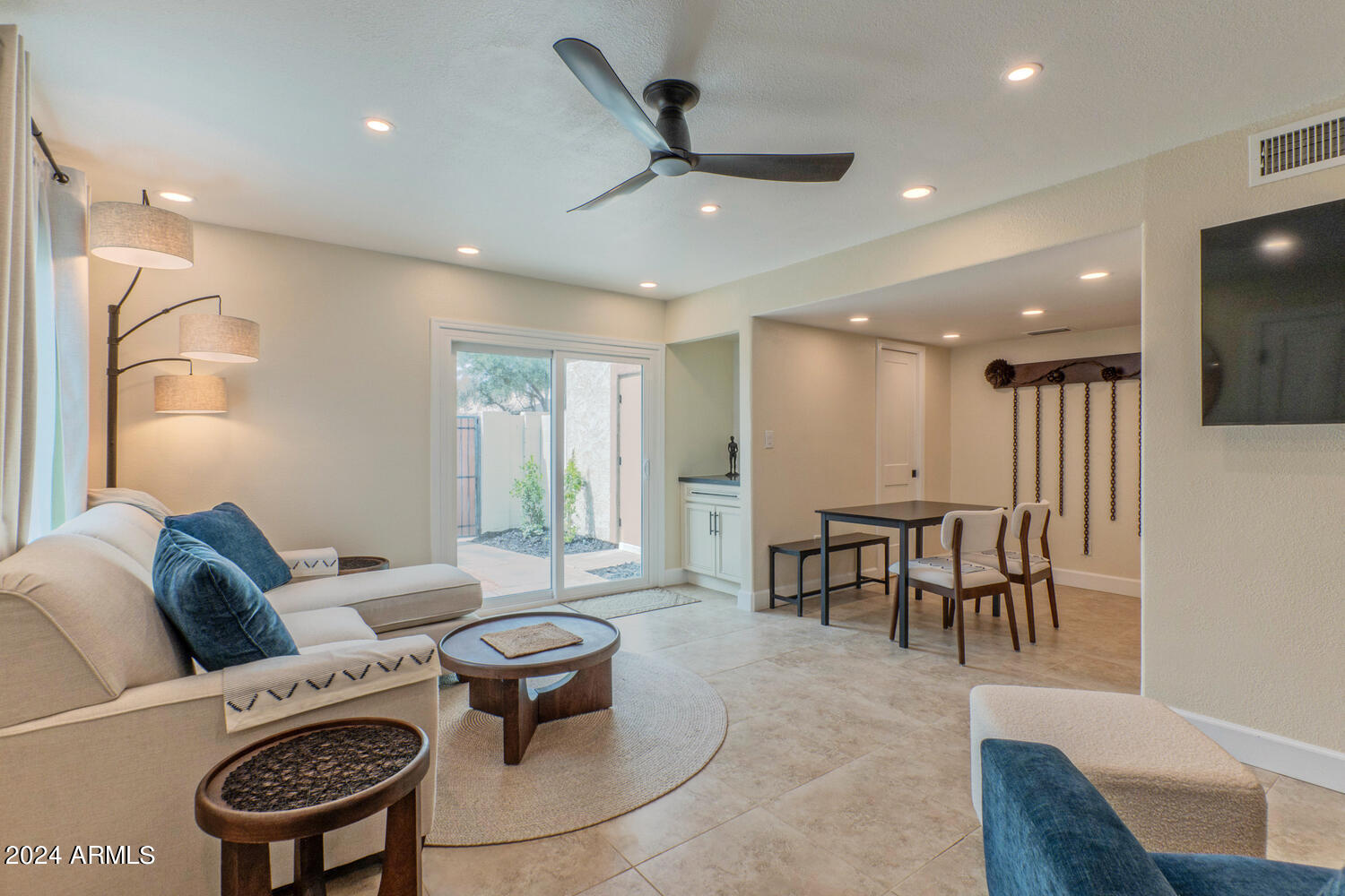 7809 E VALLEY VISTA Drive