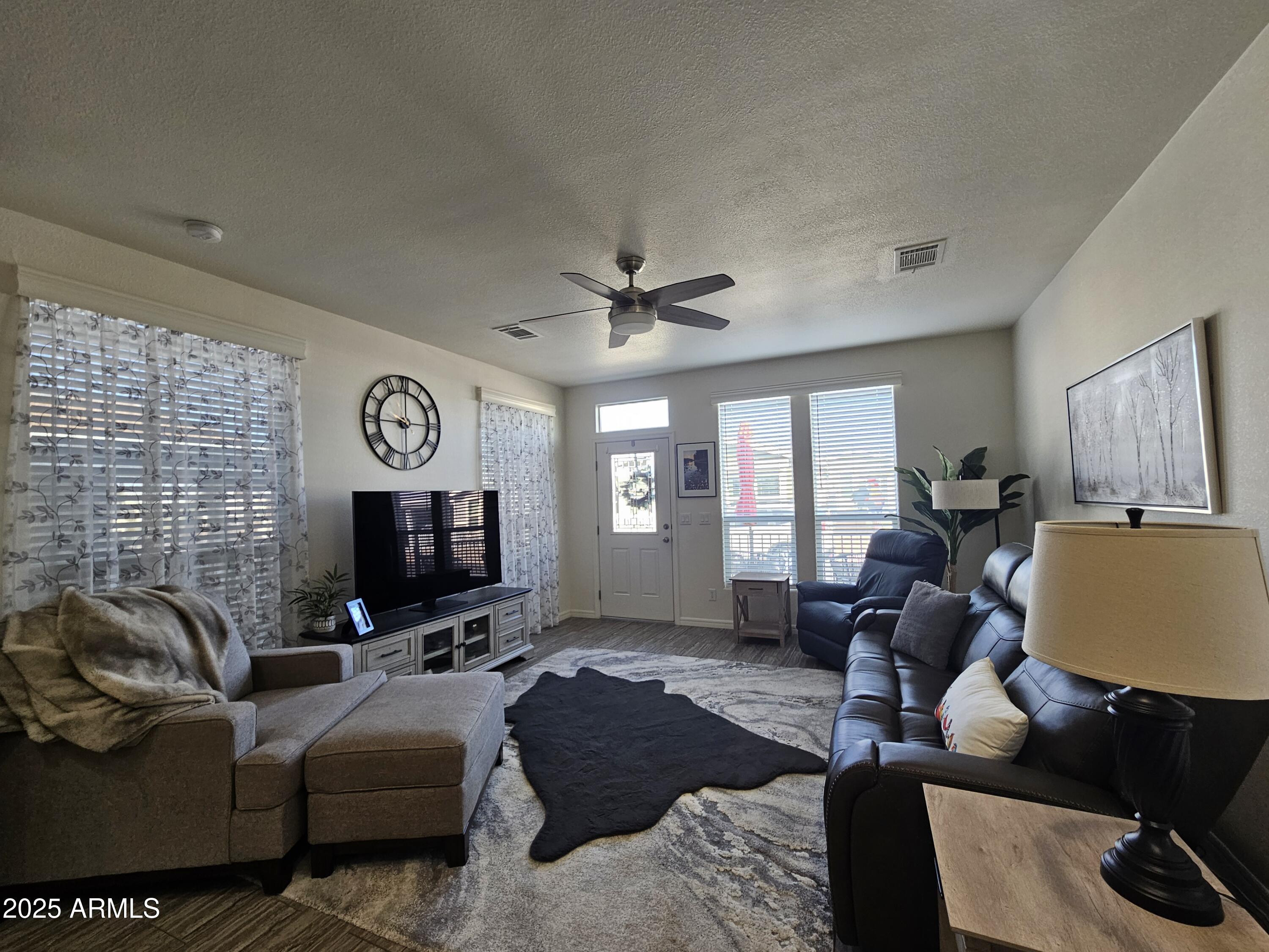 650 N Hawes Road 3321