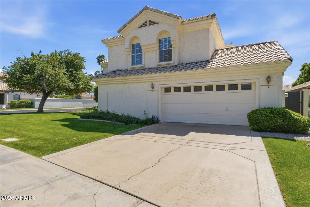 1919 E CLIPPER Court