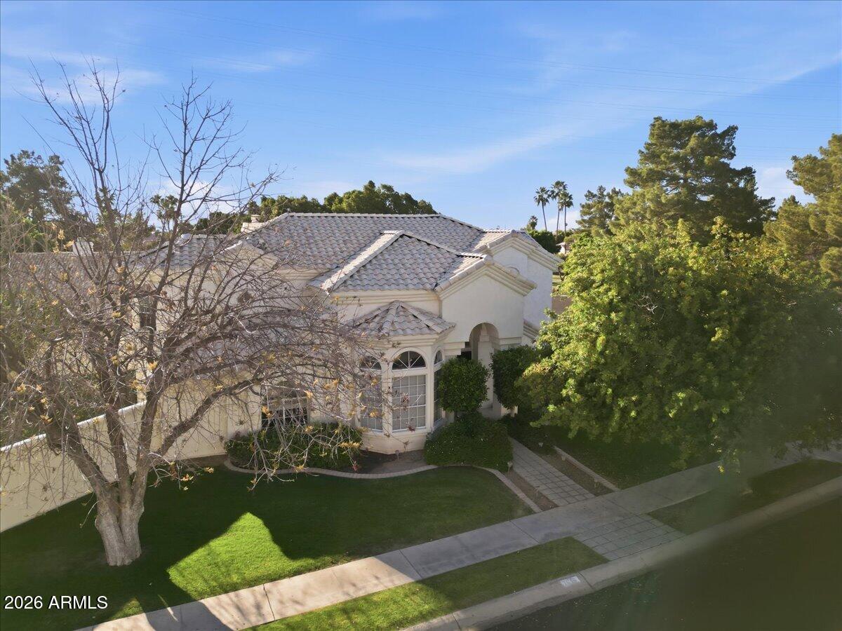 1919 E CLIPPER Court