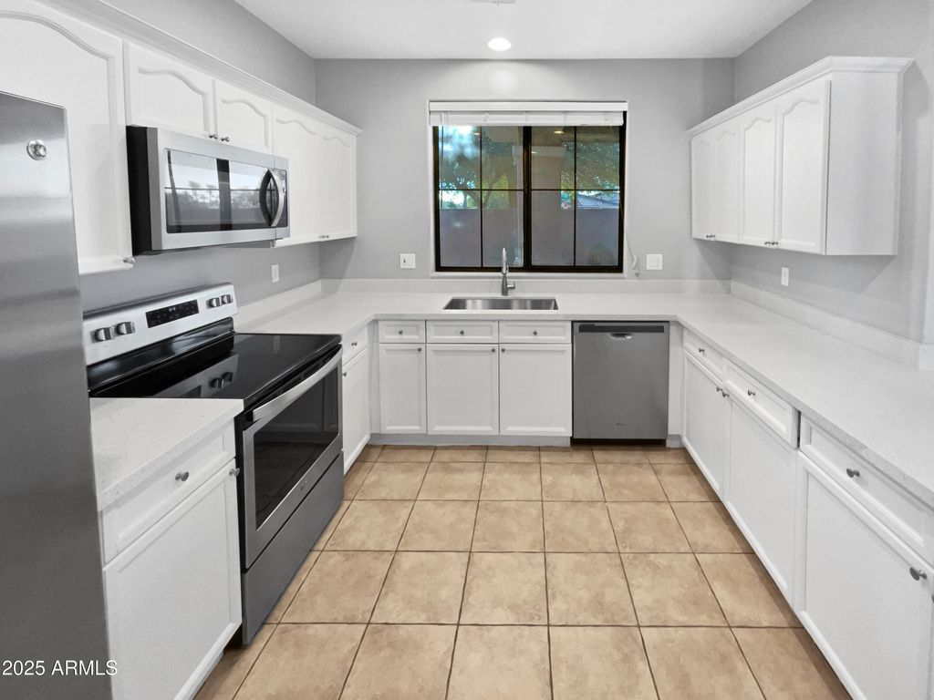 Photo of 13613 W Cypress Street, Goodyear, AZ 85395 (MLS # 6955429)