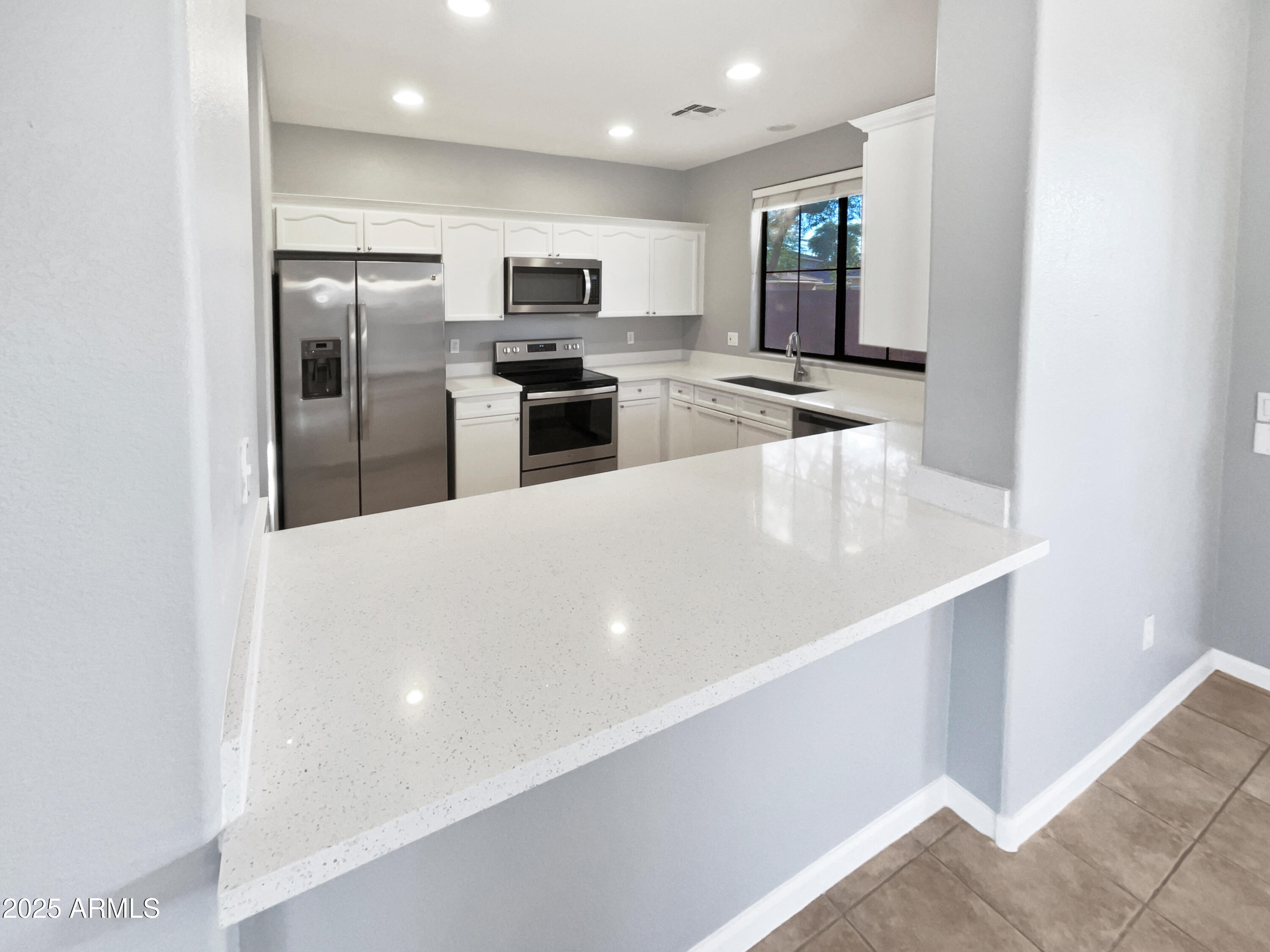 13613 W CYPRESS Street