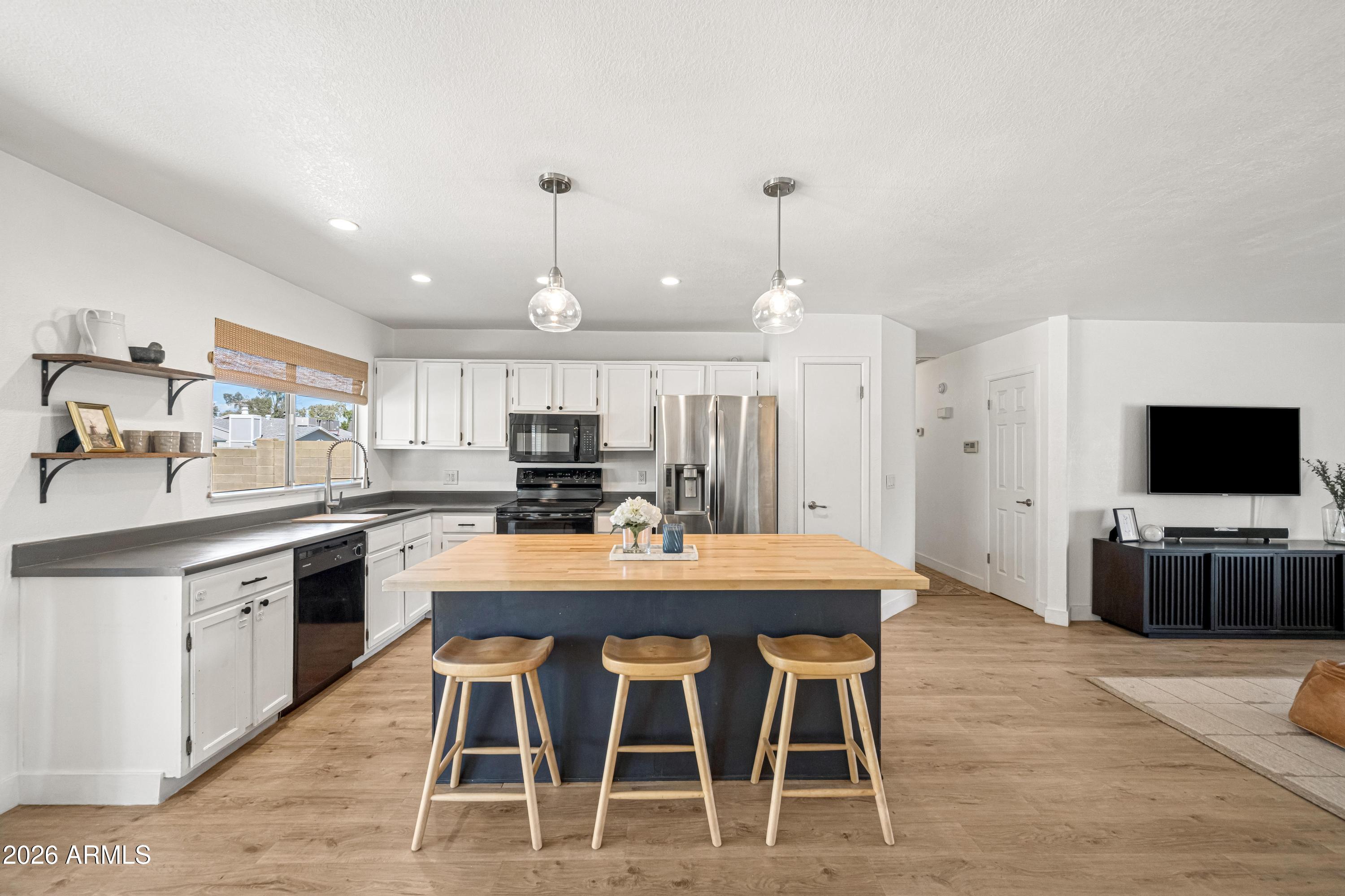 Properties 2 1130 W DONNER Drive