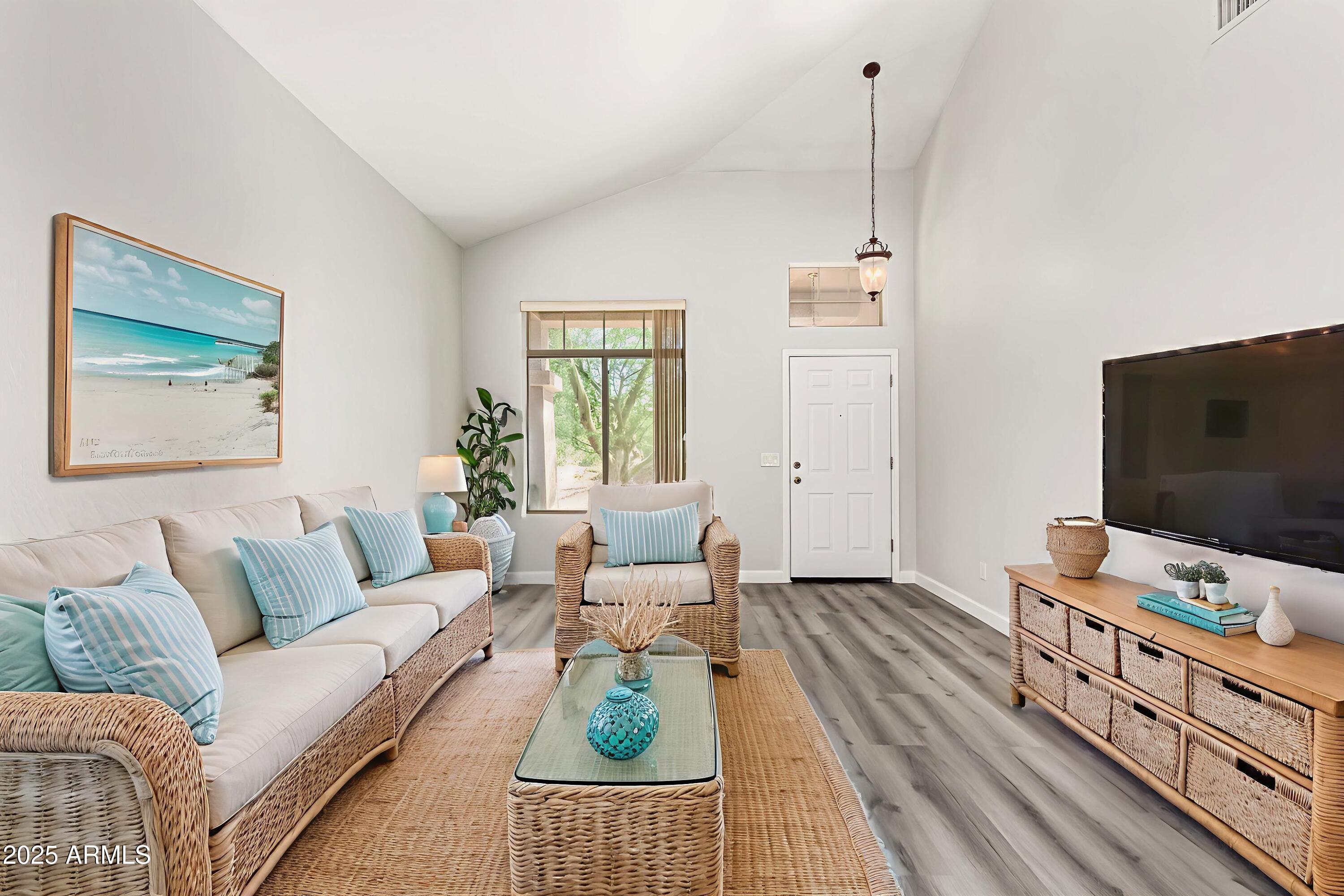 12368 W MEADOWBROOK Avenue