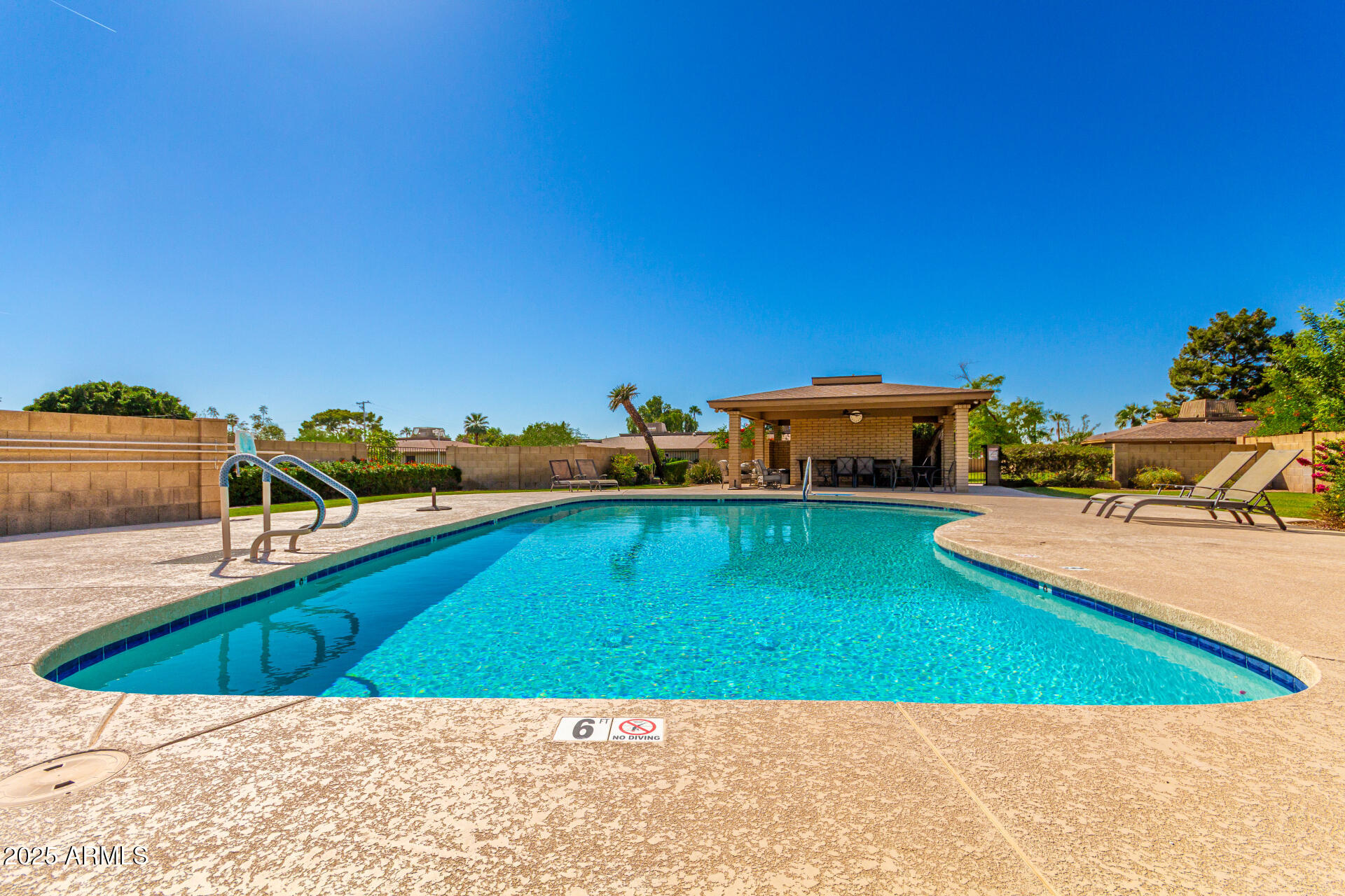 1012 E WAGON WHEEL Drive