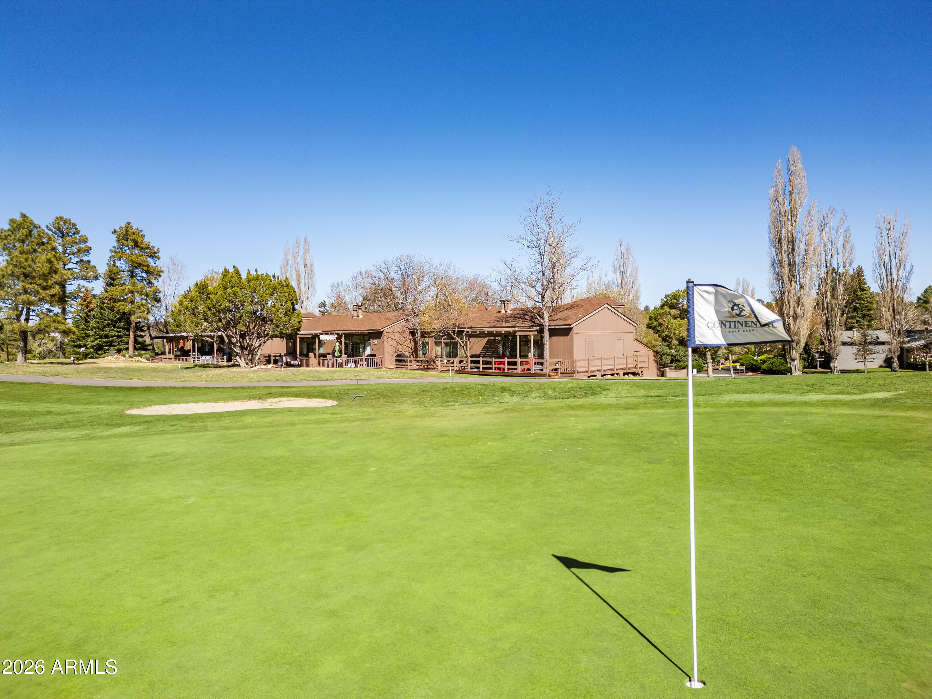 2747 N FAIRVIEW Drive