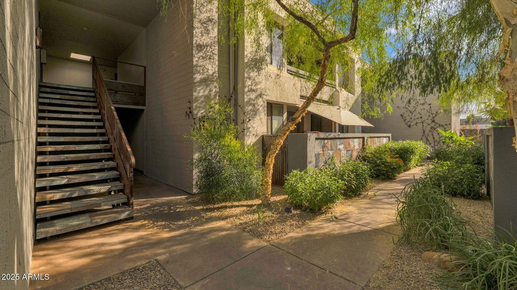 Photo of 4120 N 78th Street #101, Scottsdale, AZ 85251 (MLS # 6948931)