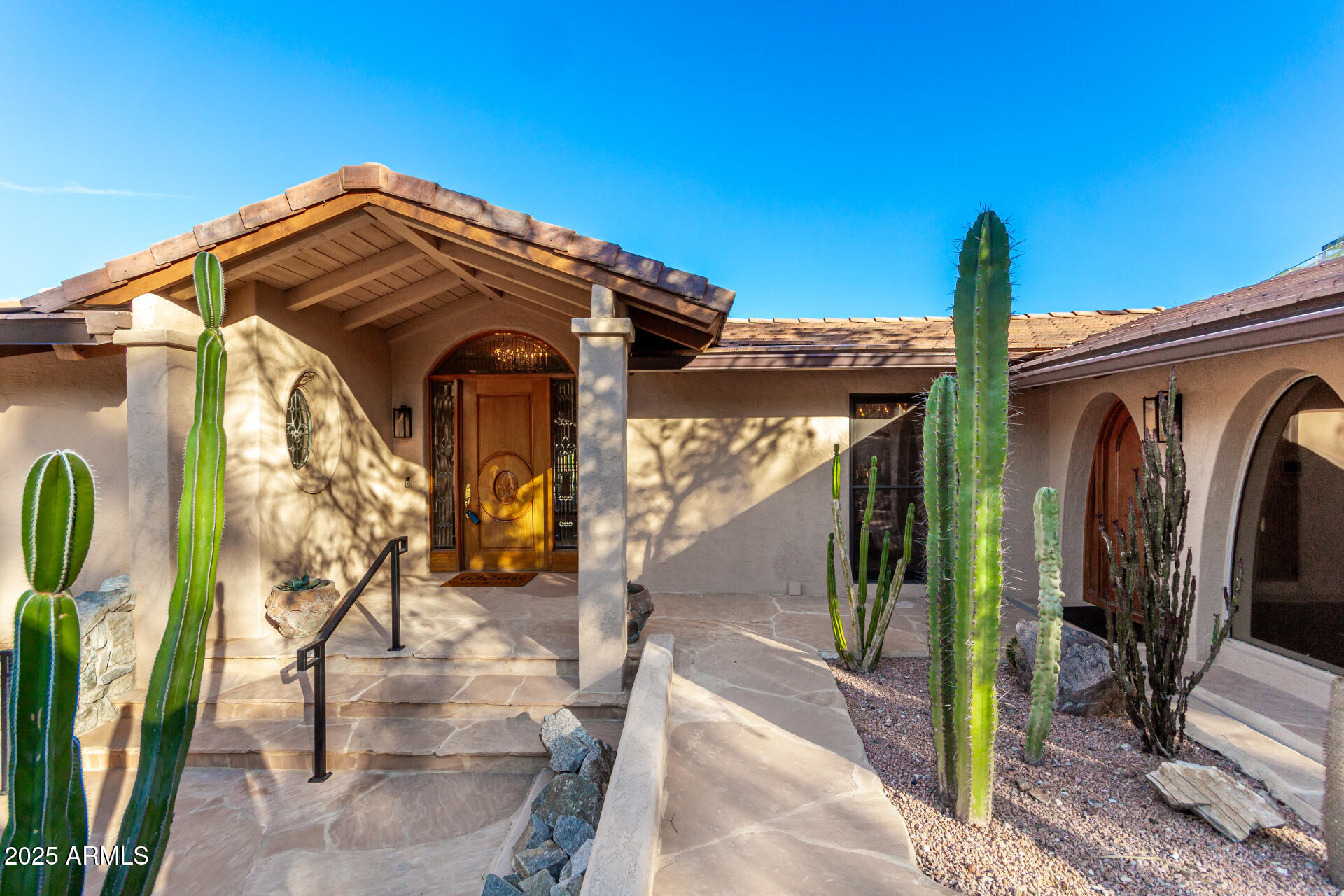 7147 N RED LEDGE Drive