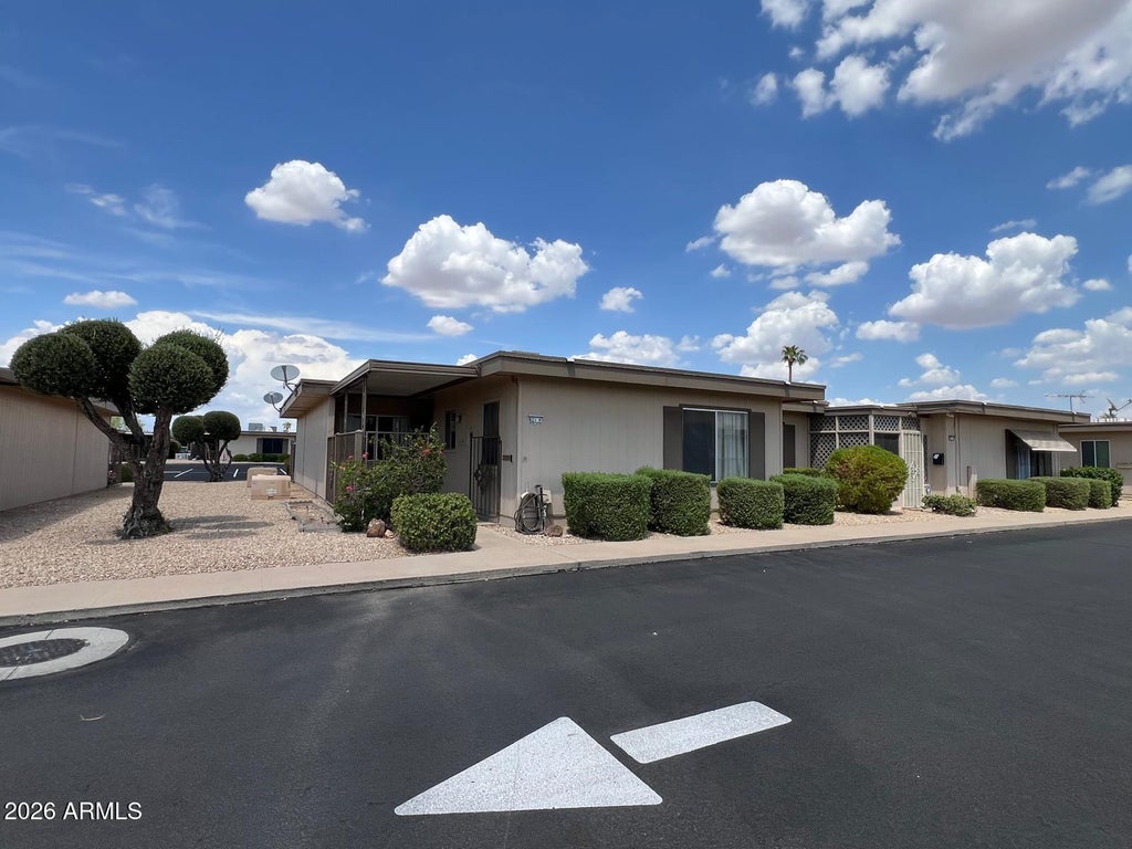 Photo of 13621 N 98th Avenue #F, Sun City, AZ 85351 (MLS # 7066640)