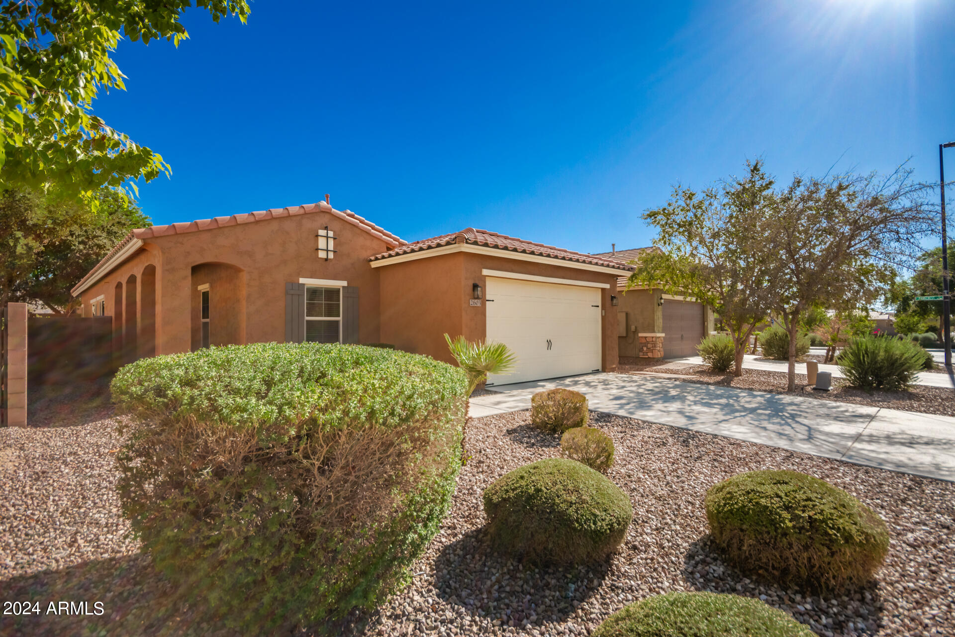 2603 E HICKORY Street