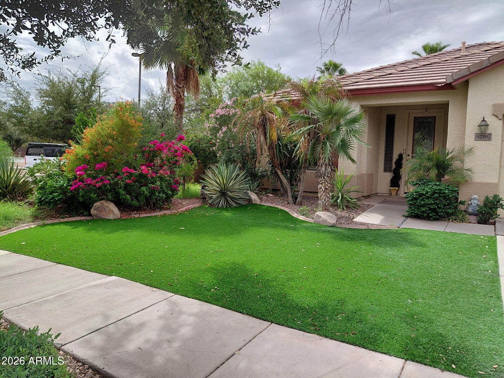 Photo of 4210 S Splendor Place, Gilbert, AZ 85297 (MLS # 7092763)