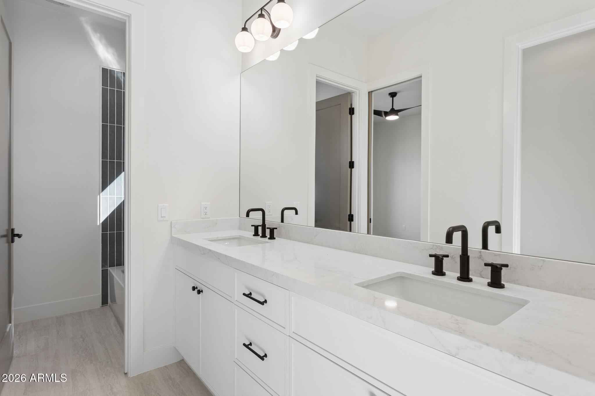 TANGERINE GROVES - Residential