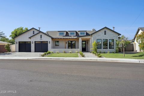Photo of 4206 E Whitton Avenue, Phoenix, AZ 85018 (MLS # 7009010)