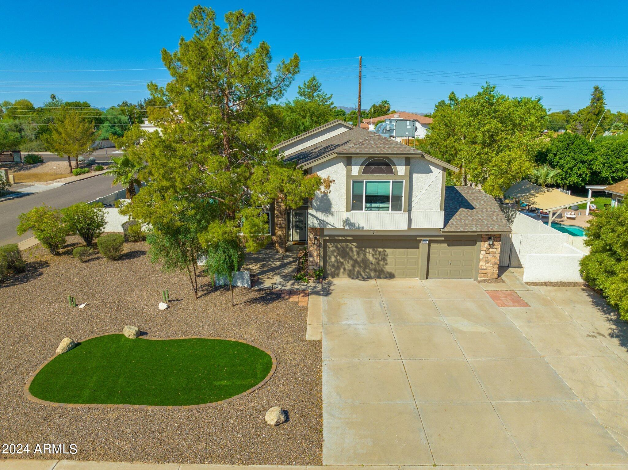 2818 N YUCCA Street
