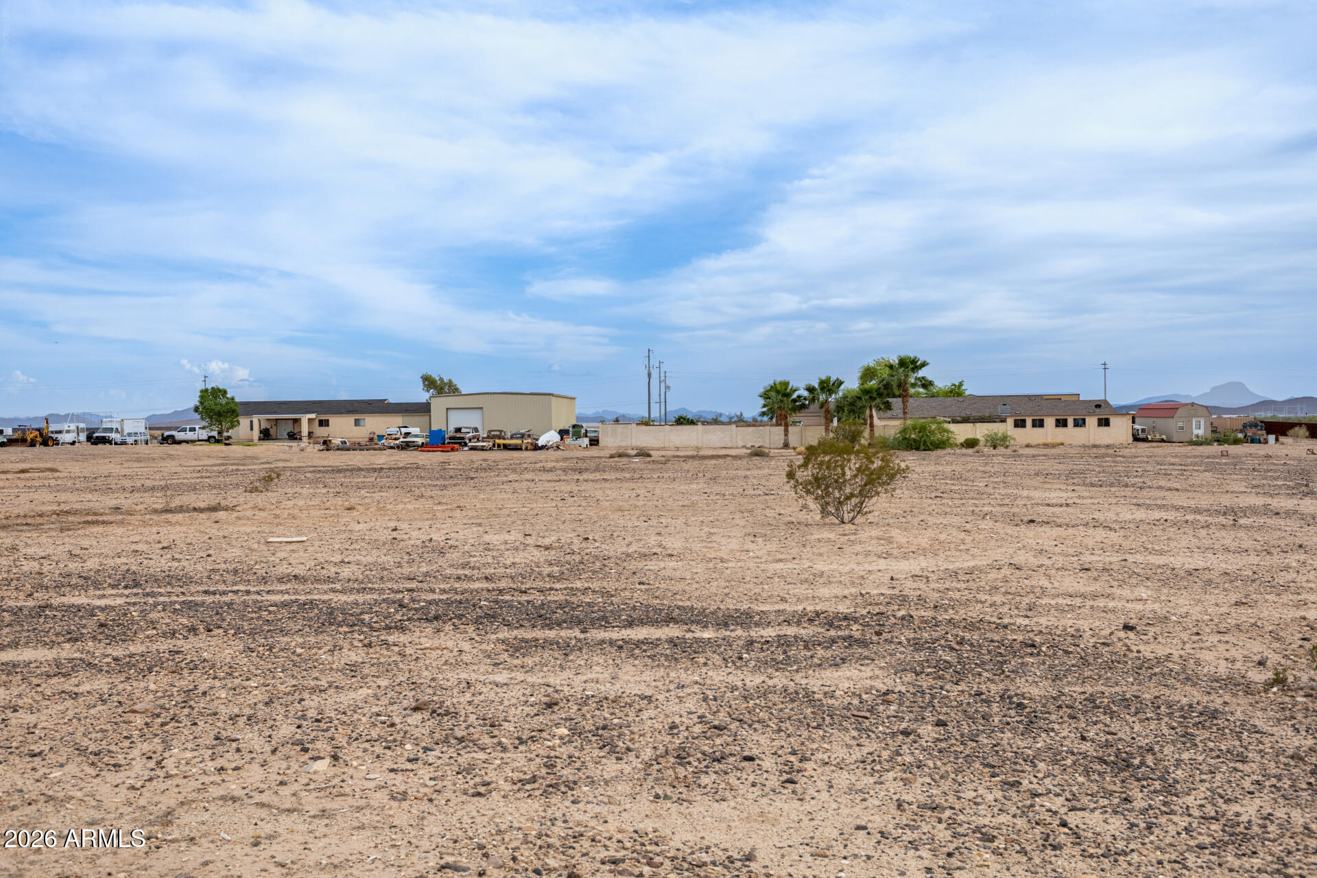 0 W SAINT ANNE Avenue ' '