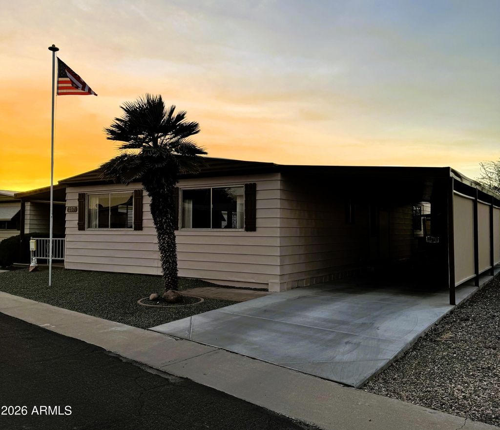 Photo of 10701 N 99th Ave, Avenue #257, Peoria, AZ 85345 (MLS # 7019159)