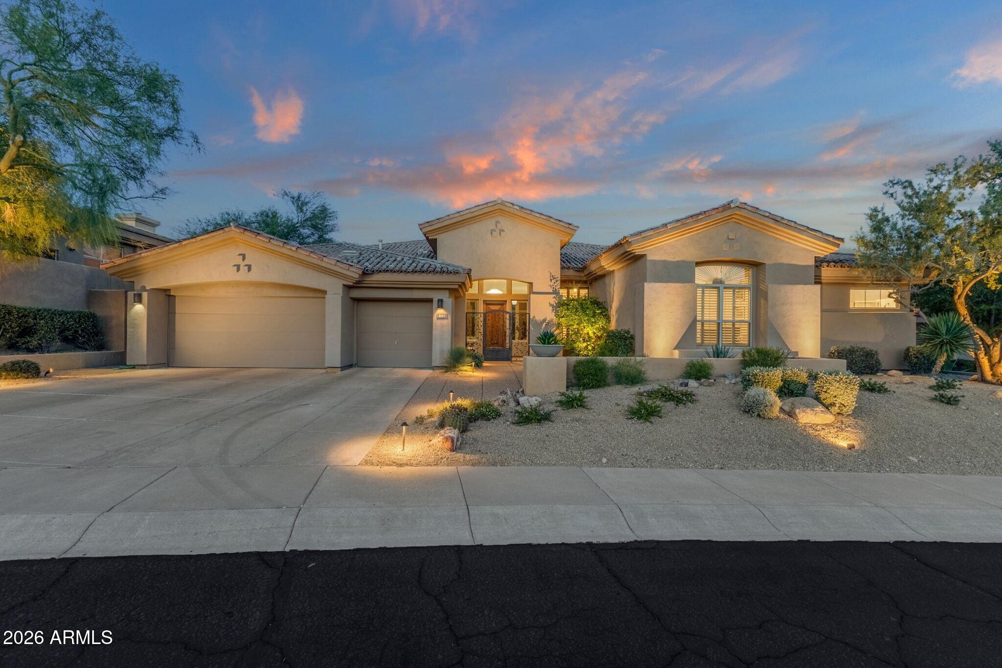 9251 N SUNSET Ridge