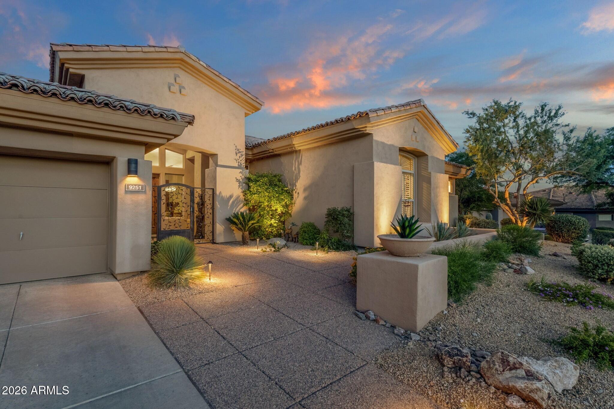 9251 N SUNSET Ridge