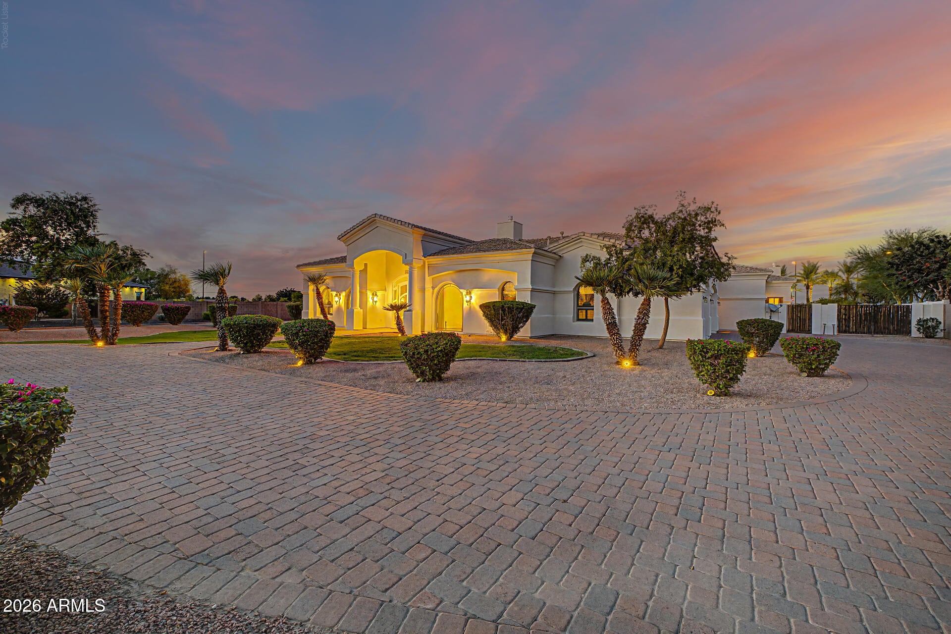 3126 E FRUITVALE Court