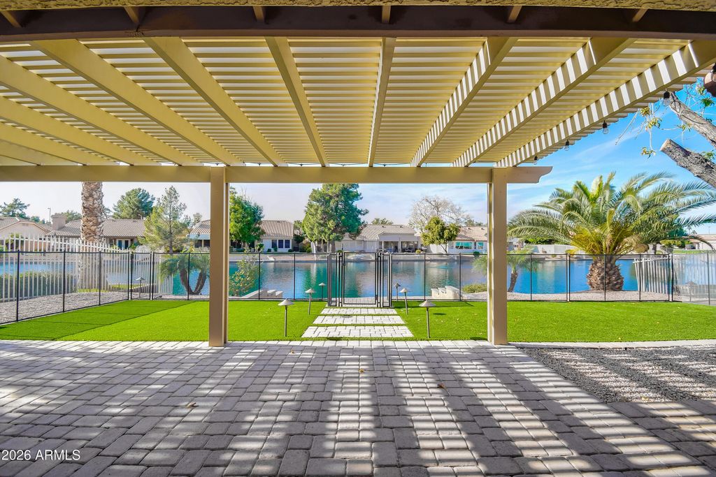 Photo of 1613 W Gunstock Loop, Chandler, AZ 85286 (MLS # 6968436)