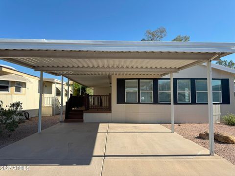 2233 E BEHREND Drive 29 Phoenix AZ 85024