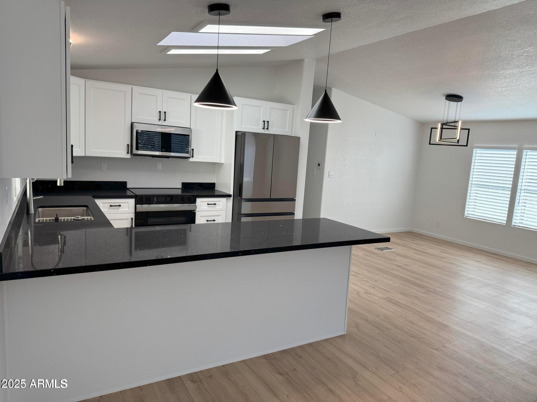 2233 E BEHREND Drive 29