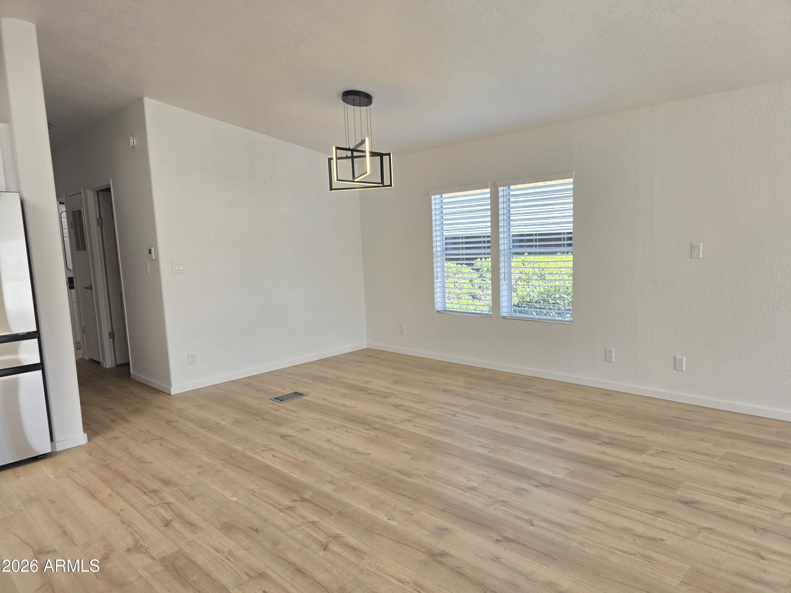 2233 E BEHREND Drive 29