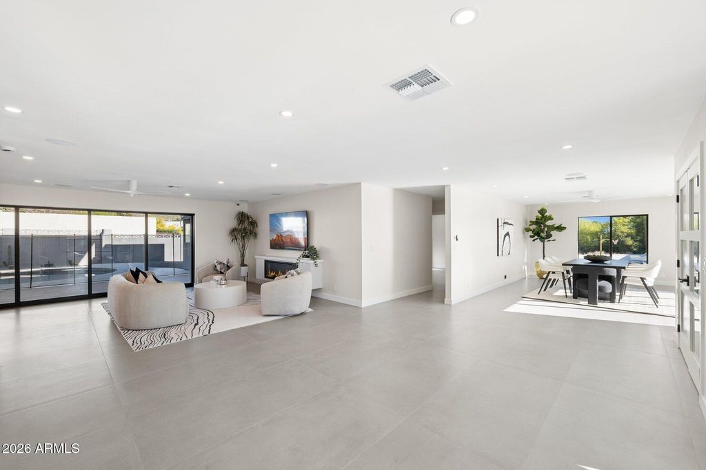 Photo of 7501 N 21st Place, Phoenix, AZ 85020 (MLS # 7002294)