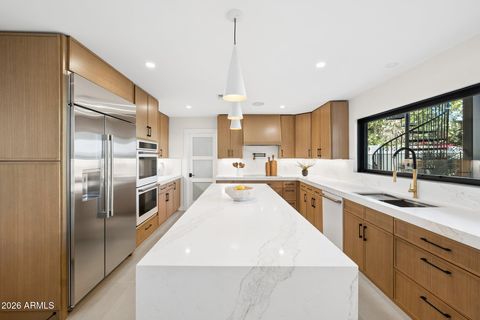 Photo of 7501 N 21st Place, Phoenix, AZ 85020 (MLS # 7002294)