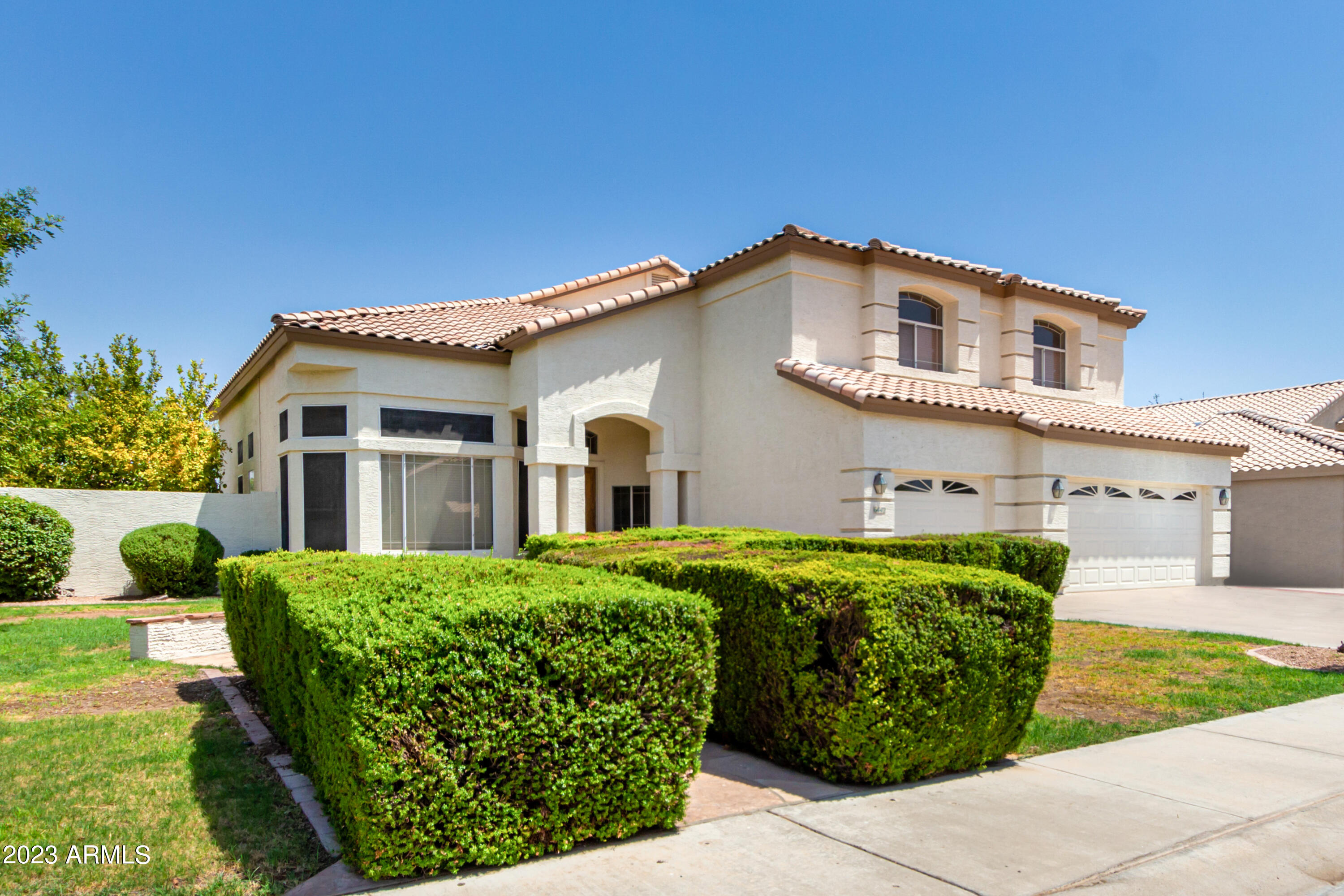 6442 W VICTORIA Lane