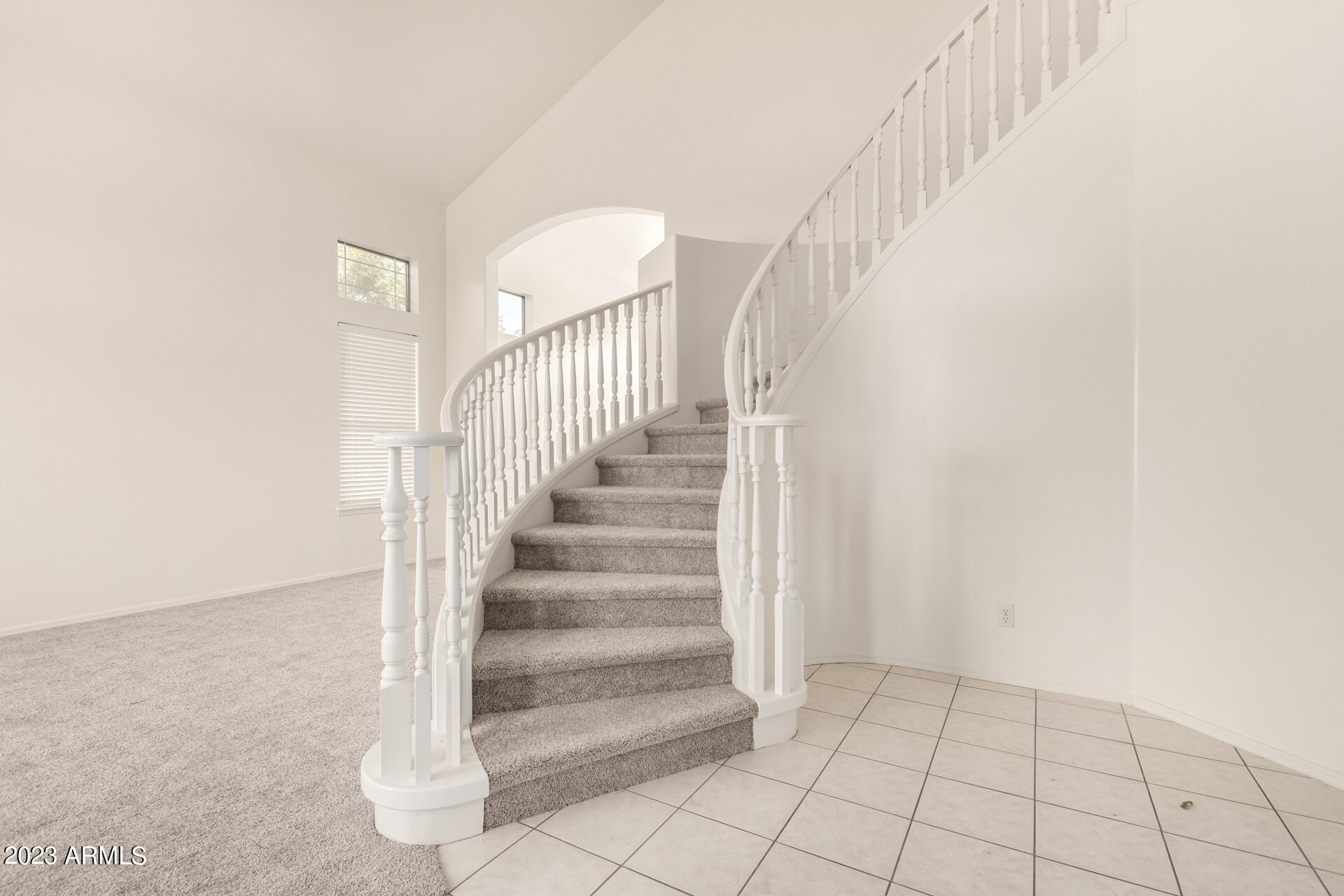 6442 W VICTORIA Lane